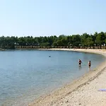 Apartament With Swimming Pool Novigrad - 7078 Novigrad (Istria)