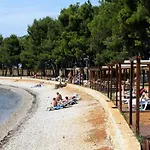 Apartament With Swimming Pool Novigrad - 7078