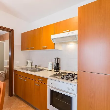 Apartament With Swimming Pool Novigrad - 7078