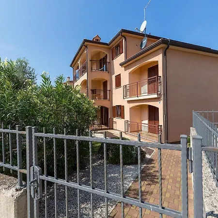 Apartment With A Swimming Pool Novigrad - 7078 Novigrad (Istria)