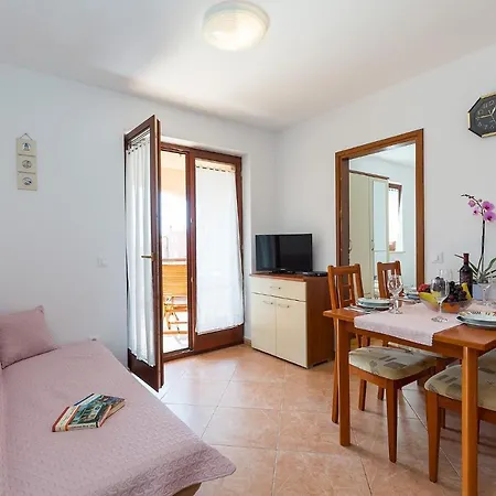 Apartment With A Swimming Pool Novigrad - 7078 Novigrad (Istria)